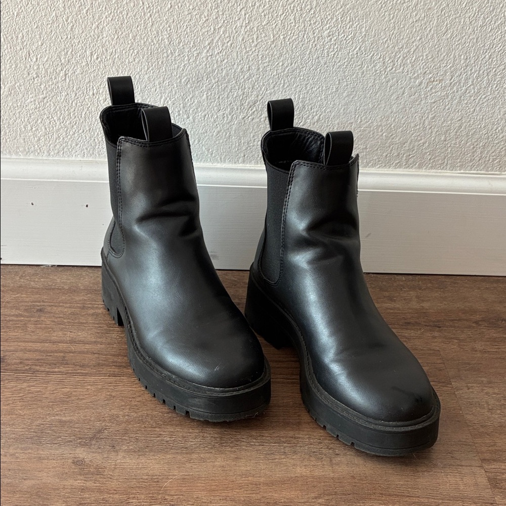Chelsea Boots